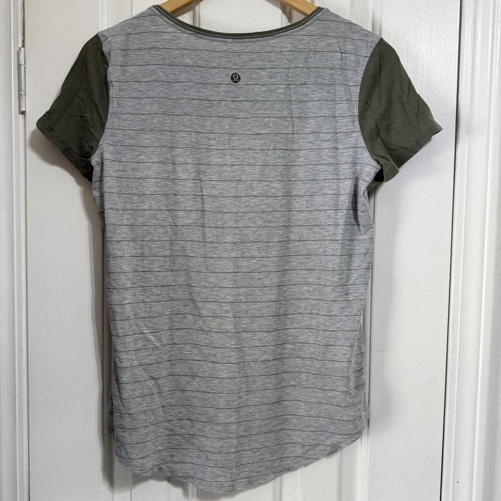Lululemon Love Crew Short Serve Stripe Heathered Core Light Grey Sage size 6